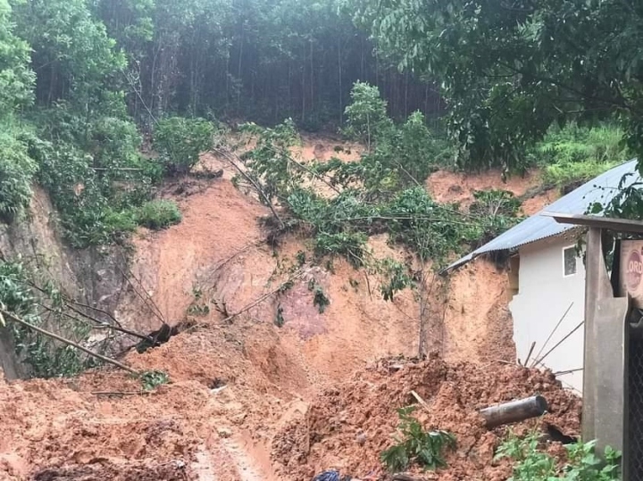 Heavy downpours continue, three killed in Thai Nguyen landslide